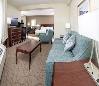 DoubleTree by Hilton Hotel Boston Milford