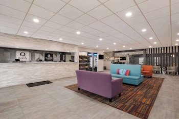Clarion Hotel & Convention Center Joliet