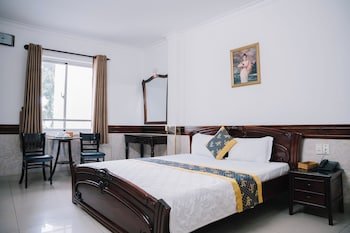 Hung Huong Hotel
