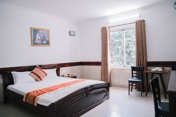 Hung Huong Hotel