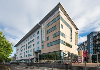 Holiday Inn Express Leeds Armouries