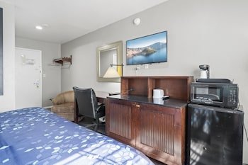 Travelers Inn Medford