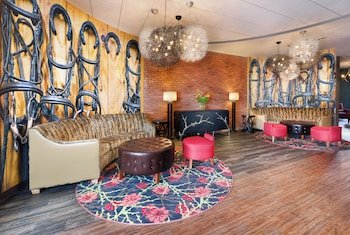 Hotel Indigo Cleveland-Beachwood