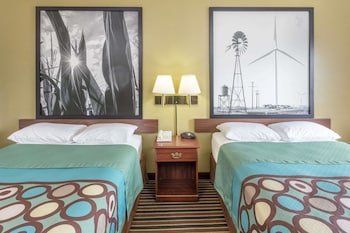 Super 8 by Wyndham Cresco IA