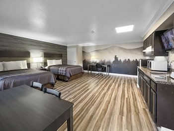 Rodeo Lodge