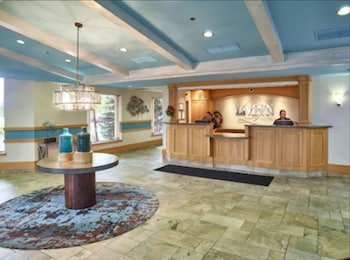 LivINN Suites Fridley