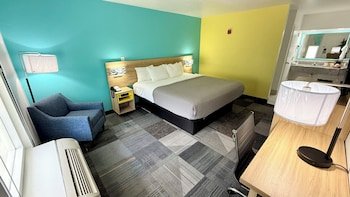 Quality Inn At Eglin AFB (Air Force Base)