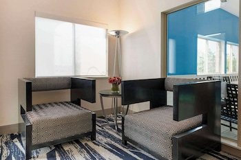 Comfort Inn Near Indiana Premium Outlets