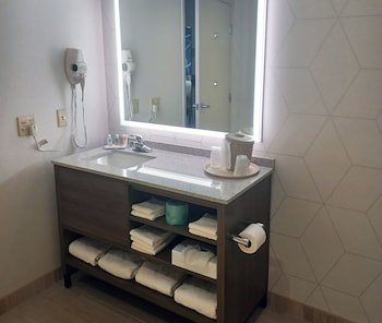 Comfort Inn Near Indiana Premium Outlets