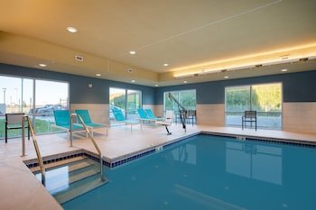 Holiday Inn Express & Suites Beloit
