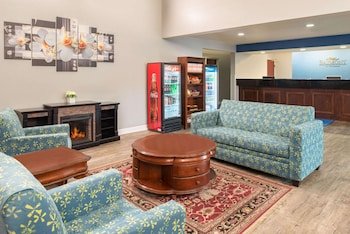 Baymont Inn & Suites by Wyndham Swanton/Toledo Airport
