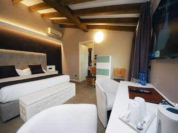 Hotel Clarin 14