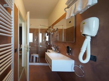 Hotel Clarin 14