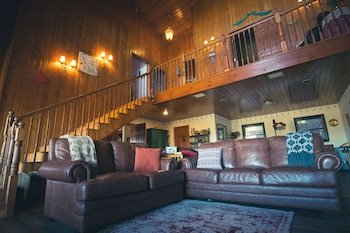 Tucker Peak Lodge