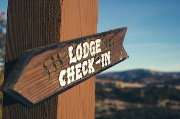 Tucker Peak Lodge