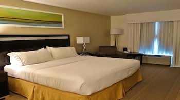 Holiday Inn Express & Suites Montgomery