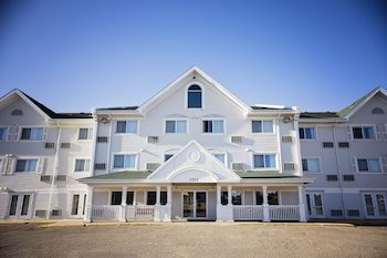 Travelodge Suites by Wyndham Regina / Eastgate Bay