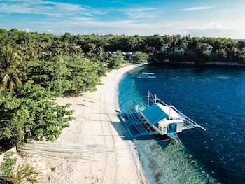Thresher Cove Dive Resort