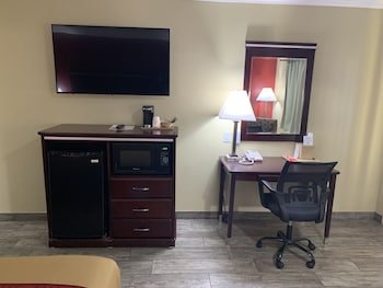 Econo Lodge Inn & Suites Mesa