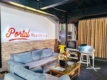 OYO 115 Portal Residence