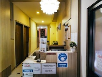 OYO 115 Portal Residence