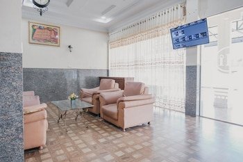 Hijrah Inn by RedDoorz