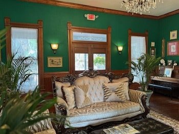 Woodbine Hotel and Restaurant