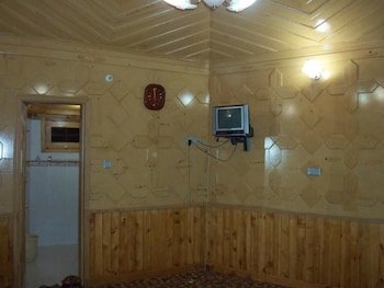 Manila Huts Naran