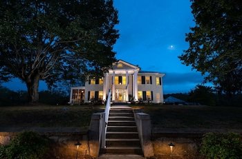 Steeles Tavern Manor Bed & Breakfast