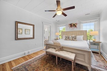Steeles Tavern Manor Bed & Breakfast