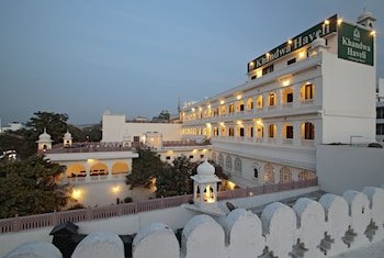 Heritage Khandwa Haveli Hotel