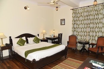 Heritage Khandwa Haveli Hotel