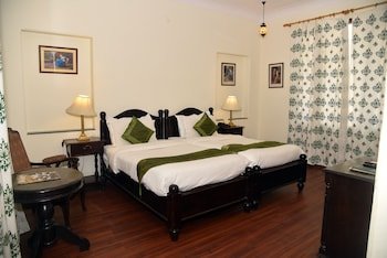 Heritage Khandwa Haveli Hotel