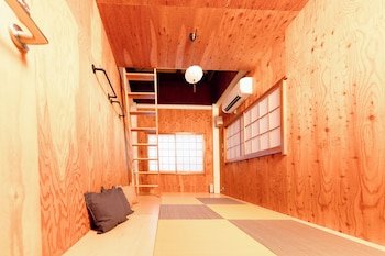 Guesthouse Secretbase Hostel