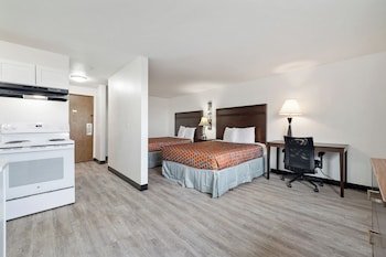 Kennewick Suites