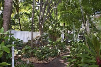 Island City House Hotel