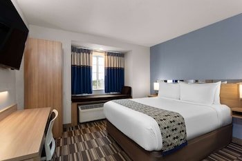 Microtel Inn & Suites by Wyndham Zephyrhills
