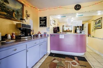 OYO Hotel Chapmanville Inn, WV - Hwy 119