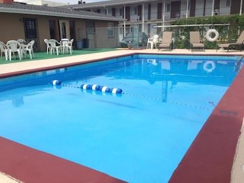 Town House Motel