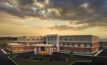 Holiday Inn Express & Suites Lockport