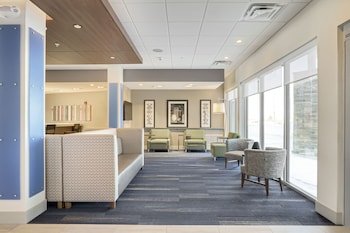 Holiday Inn Express & Suites Lockport