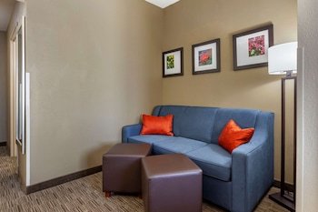 Comfort Suites