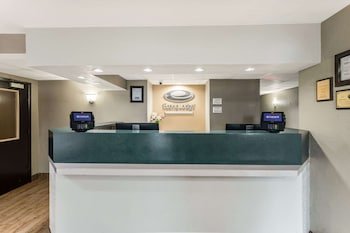 Econo Lodge Madison