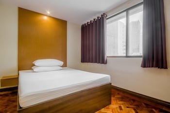 Salcedo Suites at LPL Manor