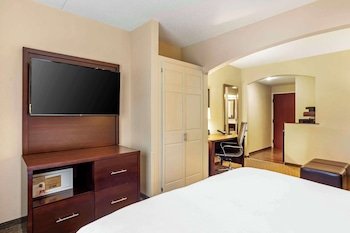 Comfort Suites State College