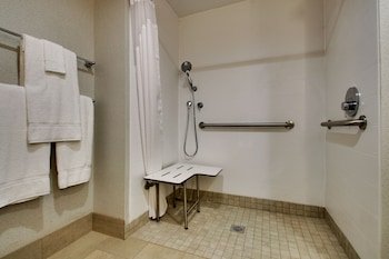 Holiday Inn Express Lexington East - Winchester