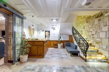 Navalia Hotel