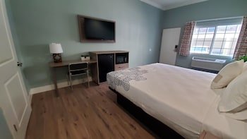 Crestridge Inn