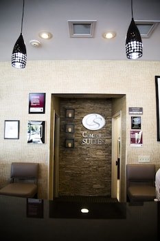 Comfort Suites Bentonville