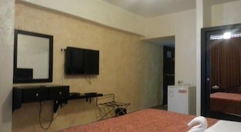 Ola Palace Hotel